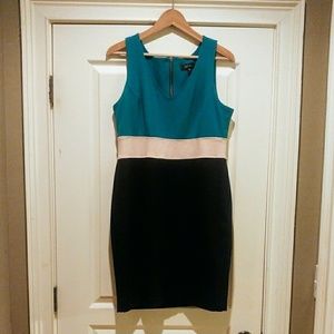 Stunning Karen Kane Sheath Dress! XL